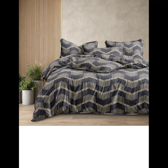 Black and beige chevron-patterned cotton bedsheet, 310 TC, fitted design, including matching pillowcases